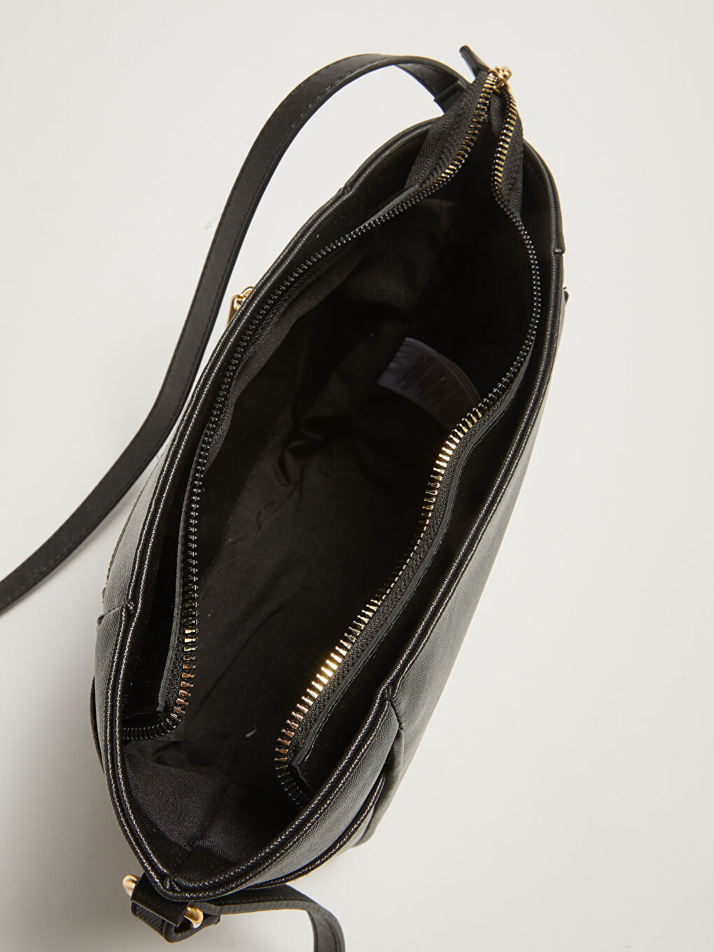 Siyah Askılı Deri Görünümlü Kadın Kol Çantası-4