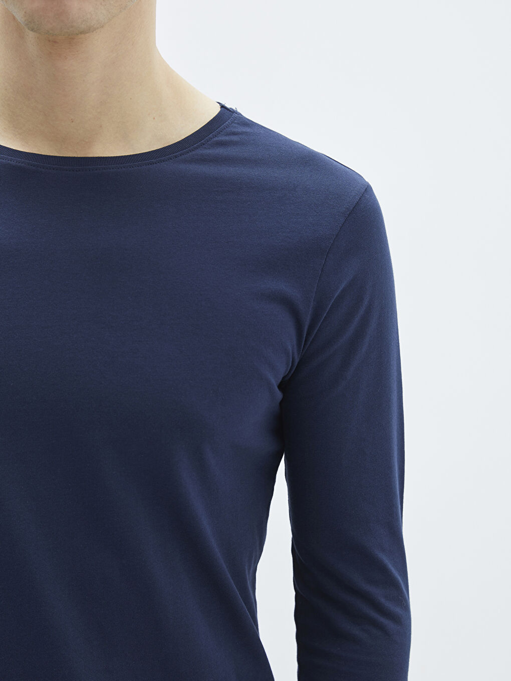 تيشيرت داخلي كم طويل ياقة دائرية قطن للرجال-3