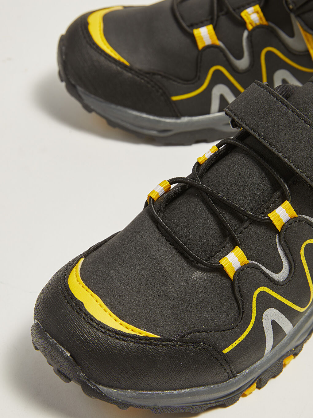 Siyah Bağcıklı Cırt Cırtlı Erkek Çocuk Trekking Ayakkabı-4