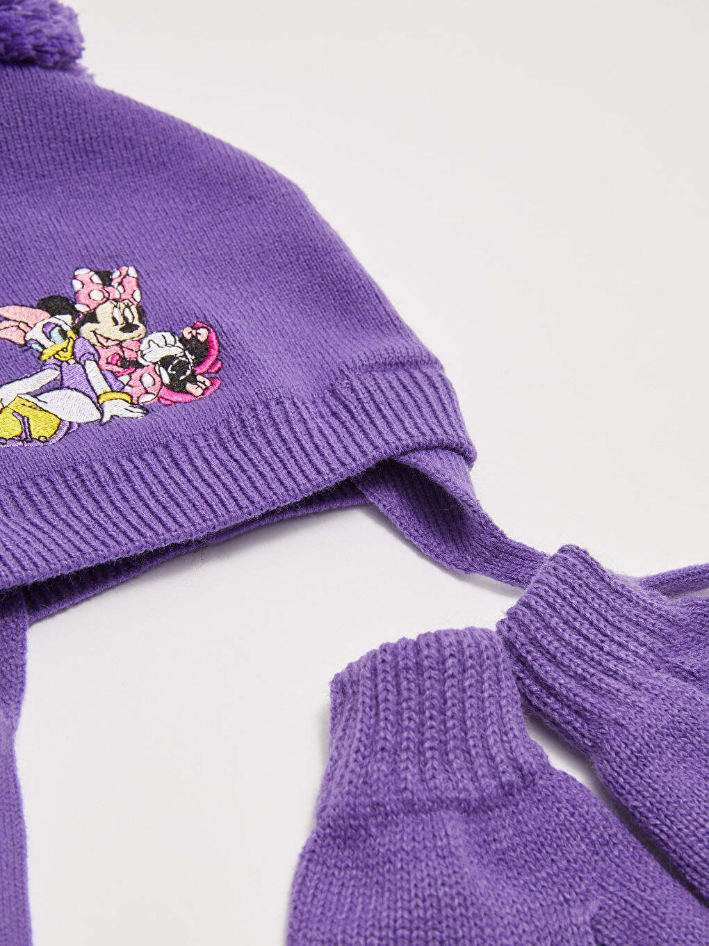 Minnie Mouse Embroidered Baby Girl Beanie Scarf and Gloves 3 Piece Set-2