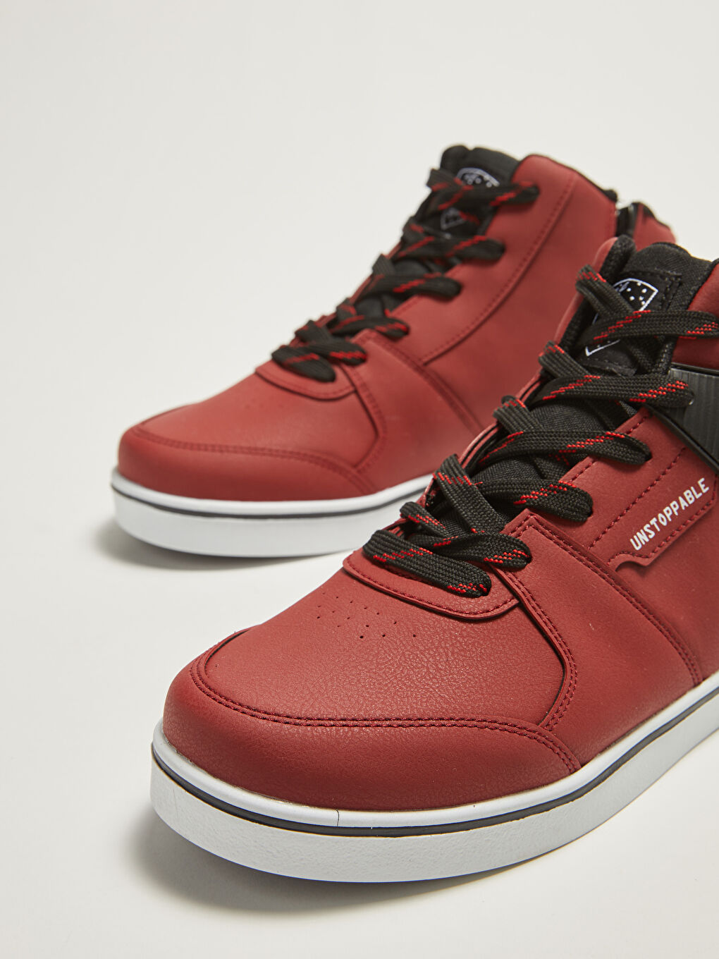 أحذية رياضية للأولاد برباط تصل للكاحل-5