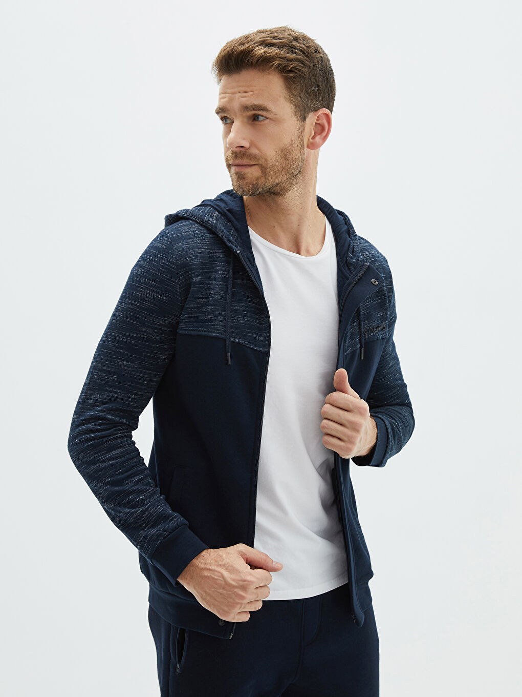 Мужская толстовка на молнии с капюшоном и длинным рукавом-1