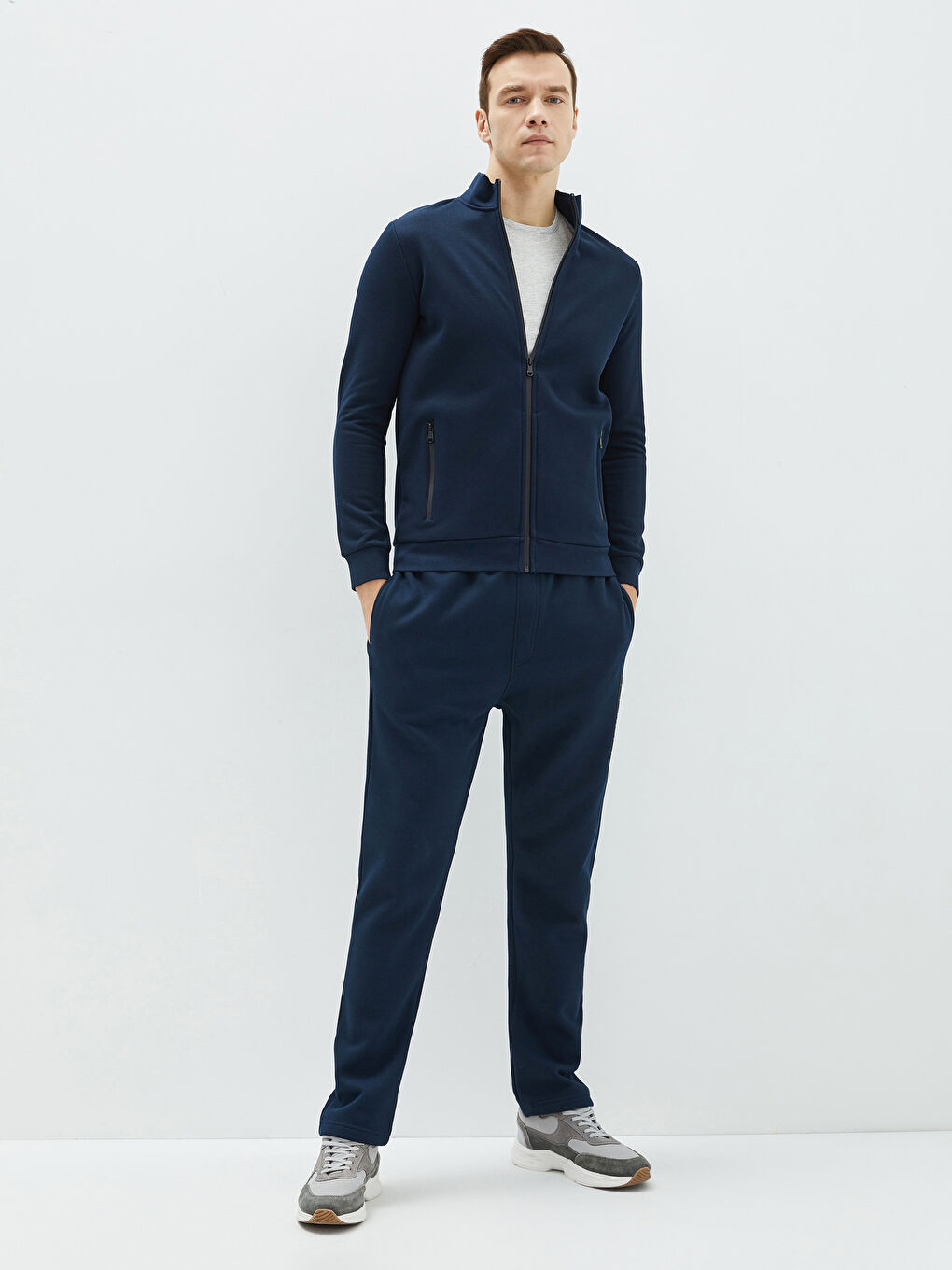 Comfortable Fit Stand Up Collar Long Sleeve Men's Sports Cardigan-1