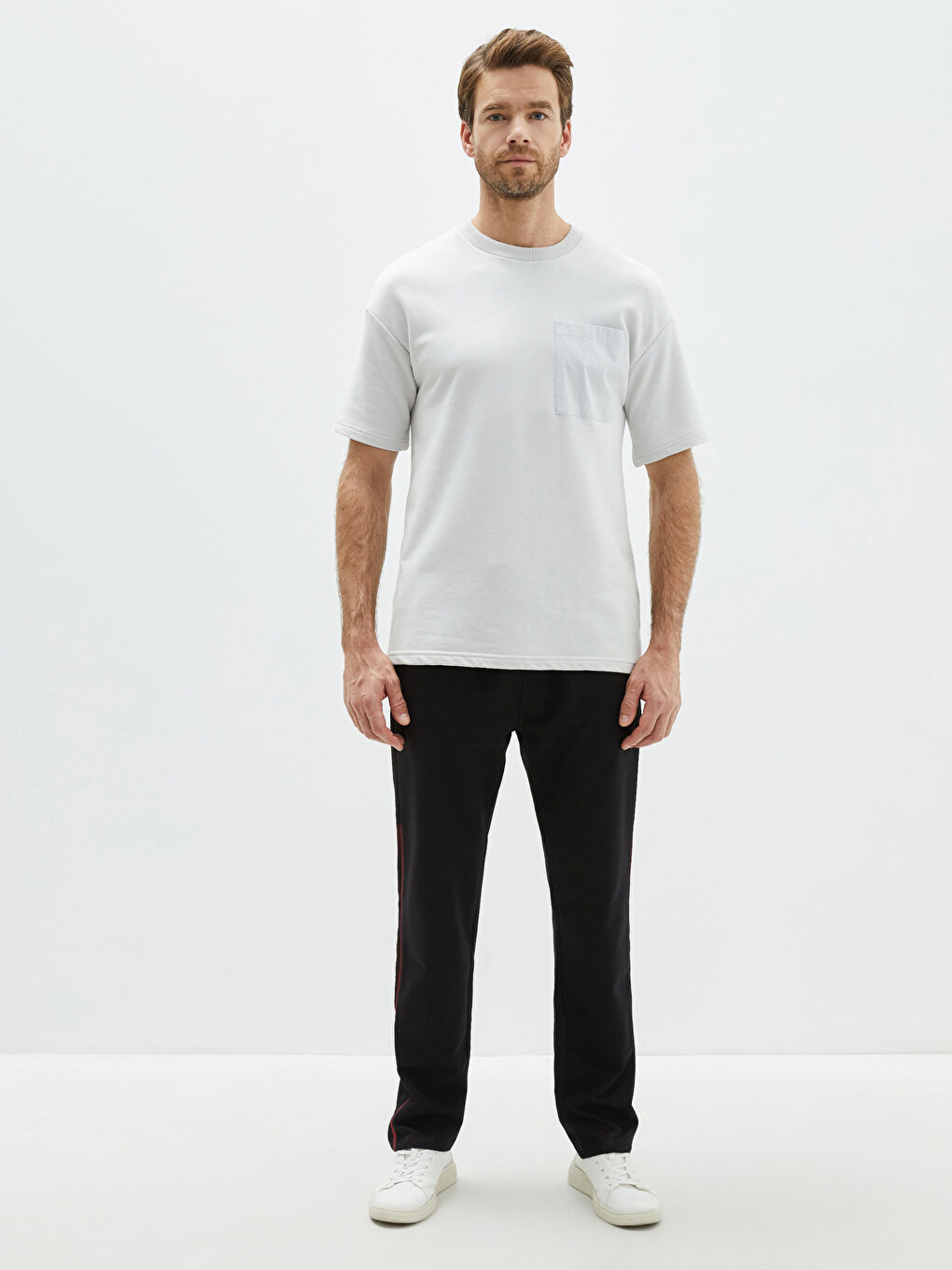 LCWAIKIKI Classic Standard Fit Bedruckte Herren-Jogginghose -W16917Z8-RQL