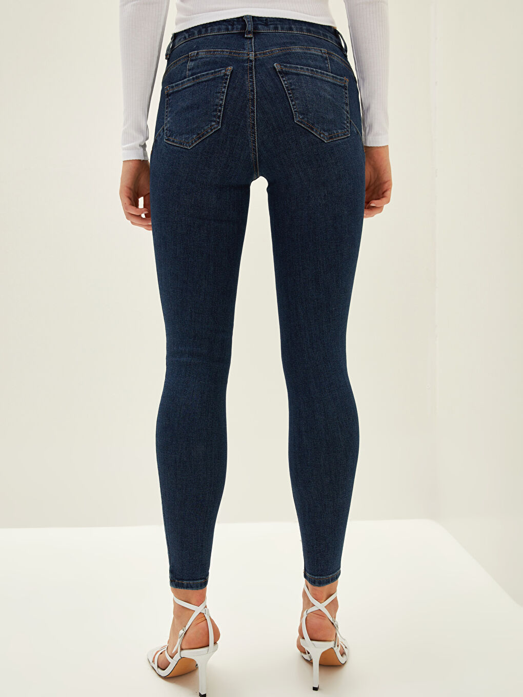 LCW Jeans Normal Waist Mercury Skinny Fit Push Up Fit Women's Rodeo Jean Pants -W16973Z8-309