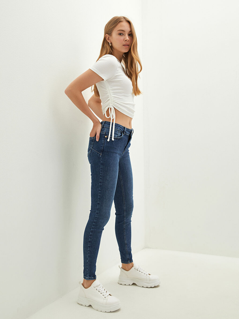 LCW Jeans Normale Taille Quecksilber Schmaler Schnitt Push-Up-Schnitt Für Damen Rodeo-Jeanshose -W16996Z8-507