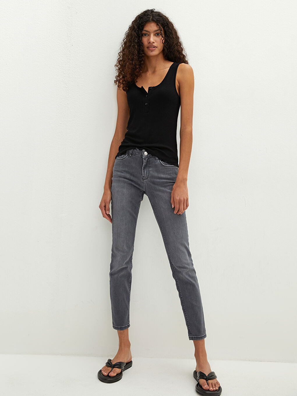 LCW Jeans کەمەری ئاسایی عەتارد باریکەڵە ژنان ڕۆدێو جینز پانتۆڵ لەگەڵ دیزاینی گیرفان -W16998Z8-GRD