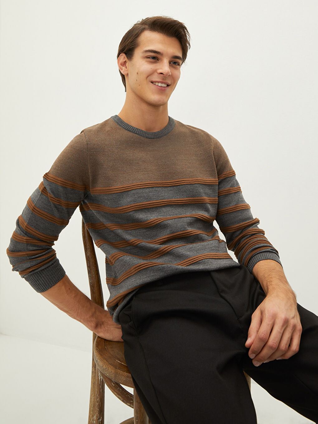 Crew Neck Long Sleeve Striped Men's Knitwear Sweater-5