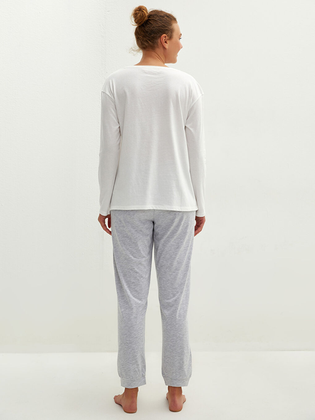 Komplet pidžame za trudnice od pamuka sa štampom, okruglim izrezom i dugim rukavima-9