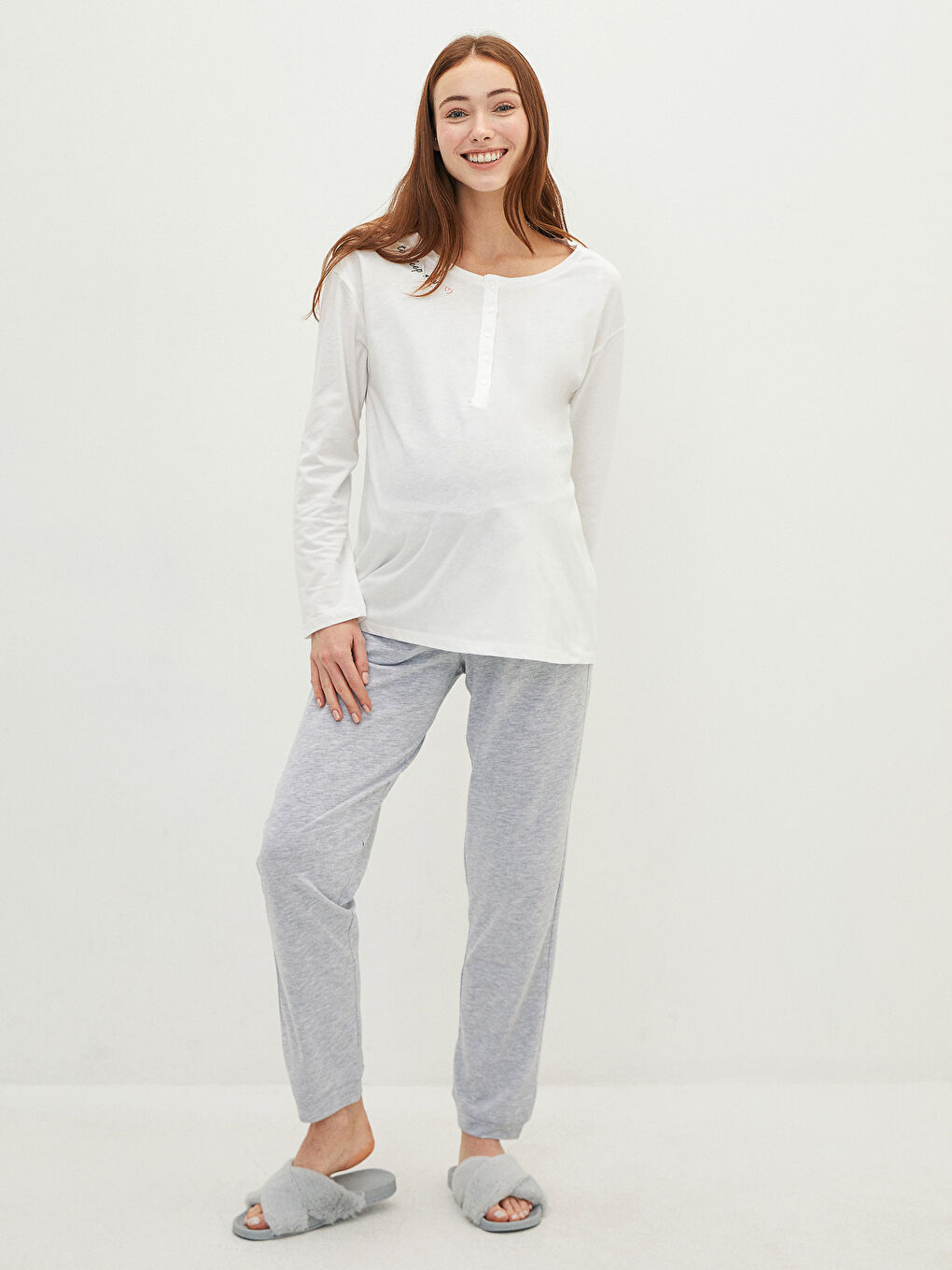 Komplet pidžame za trudnice od pamuka sa štampom, okruglim izrezom i dugim rukavima-6