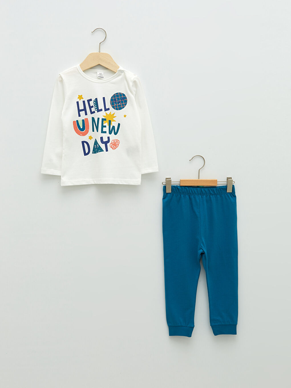 LCW baby Crew Neck Long Sleeve Printed Baby Boy Pajama Set -W17072Z1-R9J