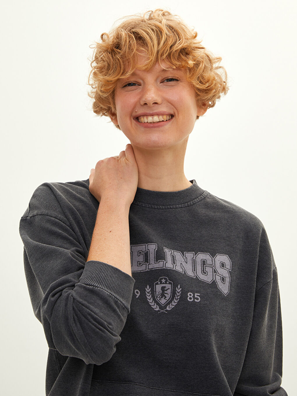 Crew Neck Printed Long Sleeve Women's Sweatshirt-3