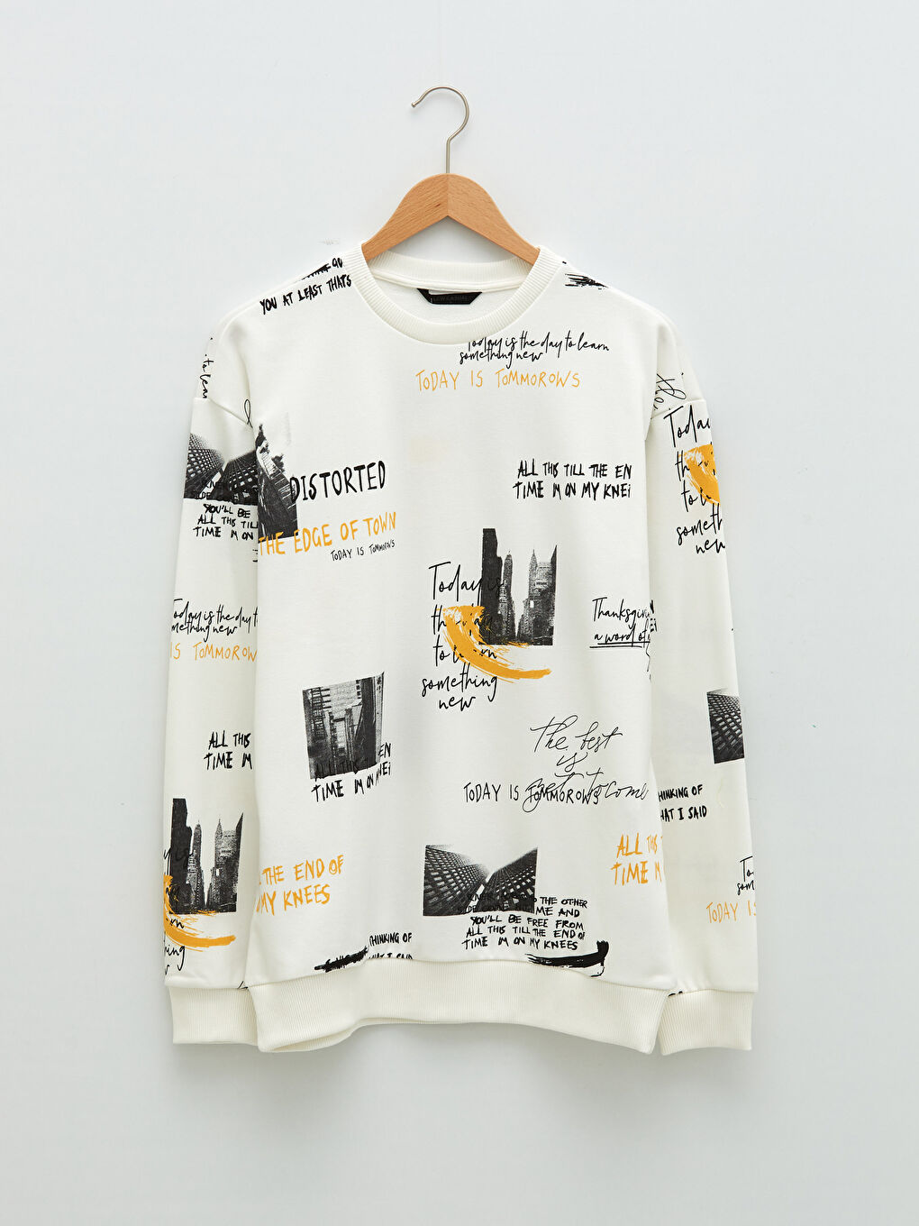 Beyaz Bisiklet Yaka Uzun Kollu Baskılı Erkek Sweatshirt-3