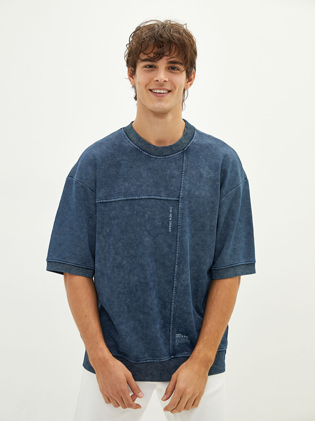 Gri Bisiklet Yaka Kısa Kollu Erkek Sweatshirt-1