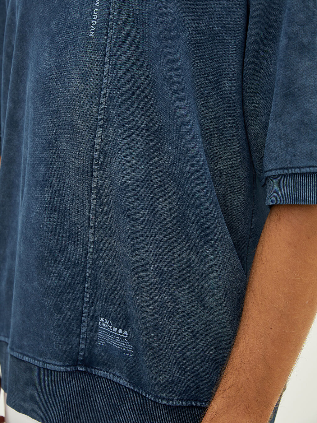 Gri Bisiklet Yaka Kısa Kollu Erkek Sweatshirt-2