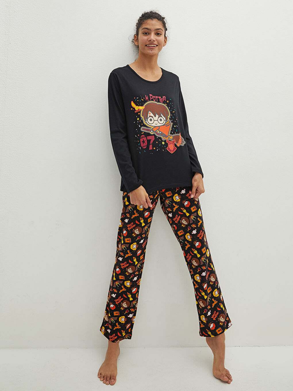 Crew Neck Harry Potter Printed Long Sleeve Cotton Women's Pajamas Set
