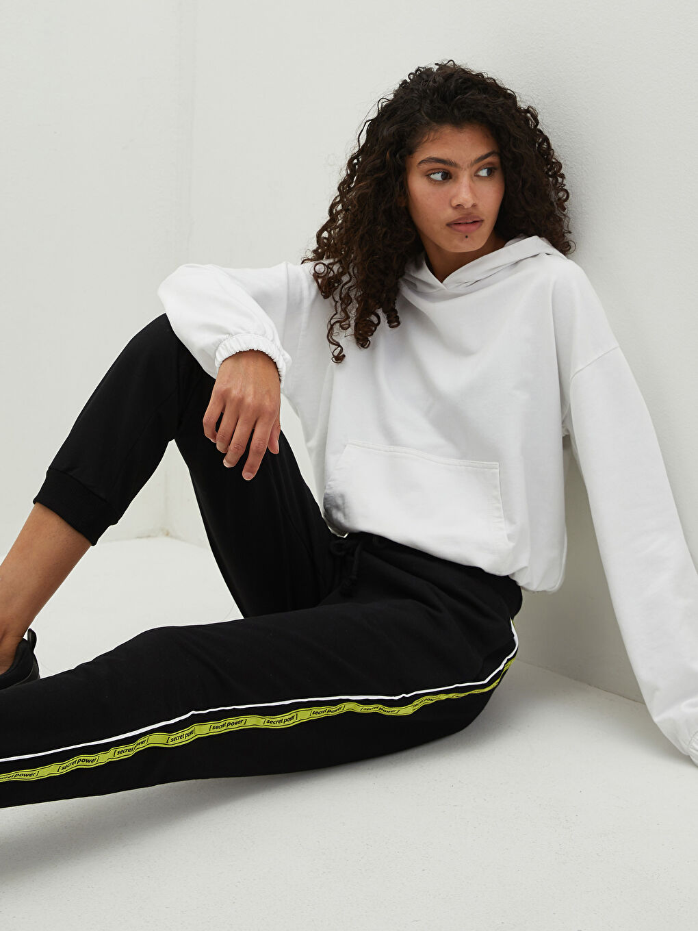 LCW Vision Elastic Waist Stripe Detailed Women's Sweatpants -W17154Z8-RQN