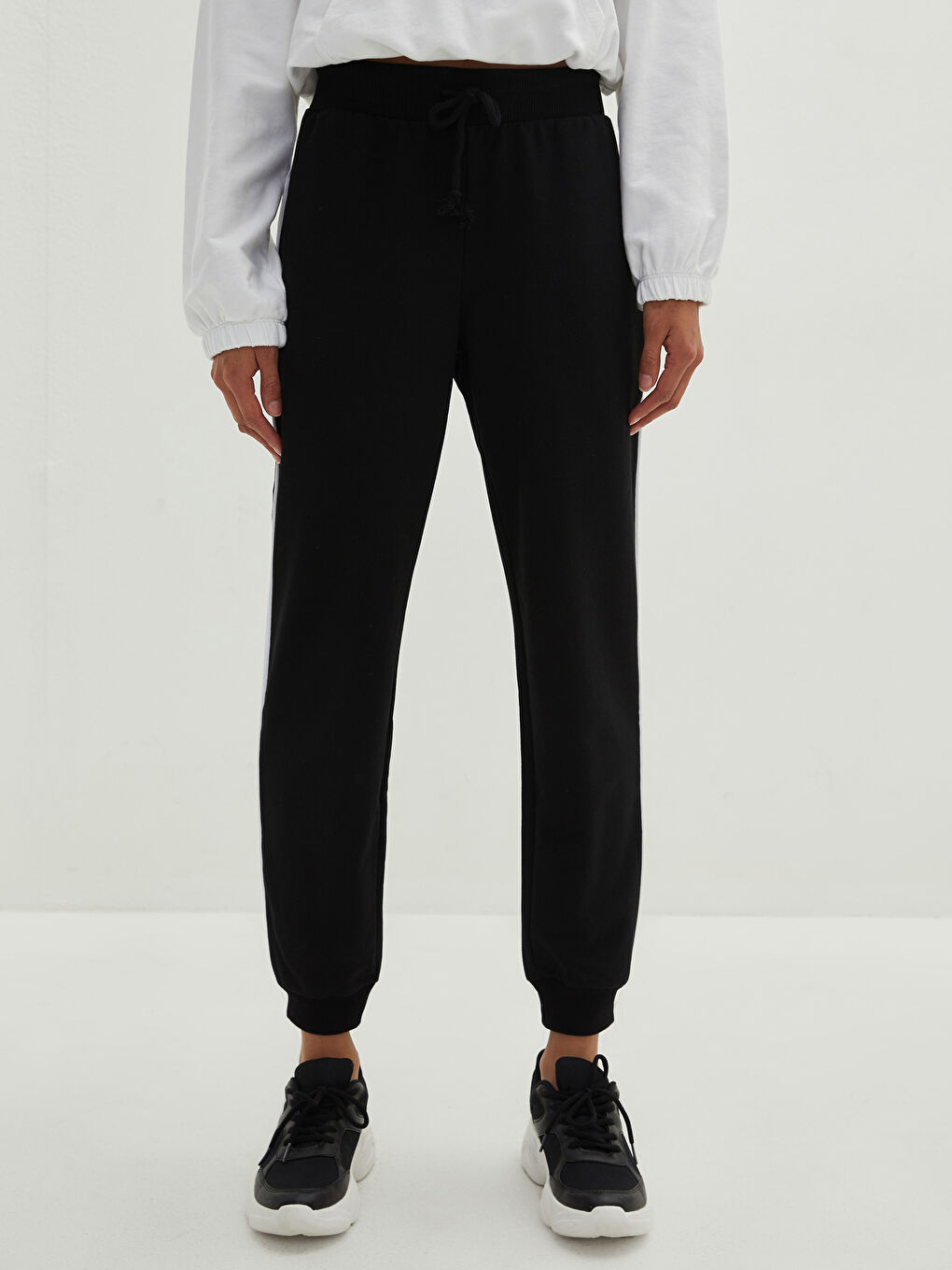 LCW Vision Elastic Waist Stripe Detailed Women's Sweatpants -W17154Z8-RQN