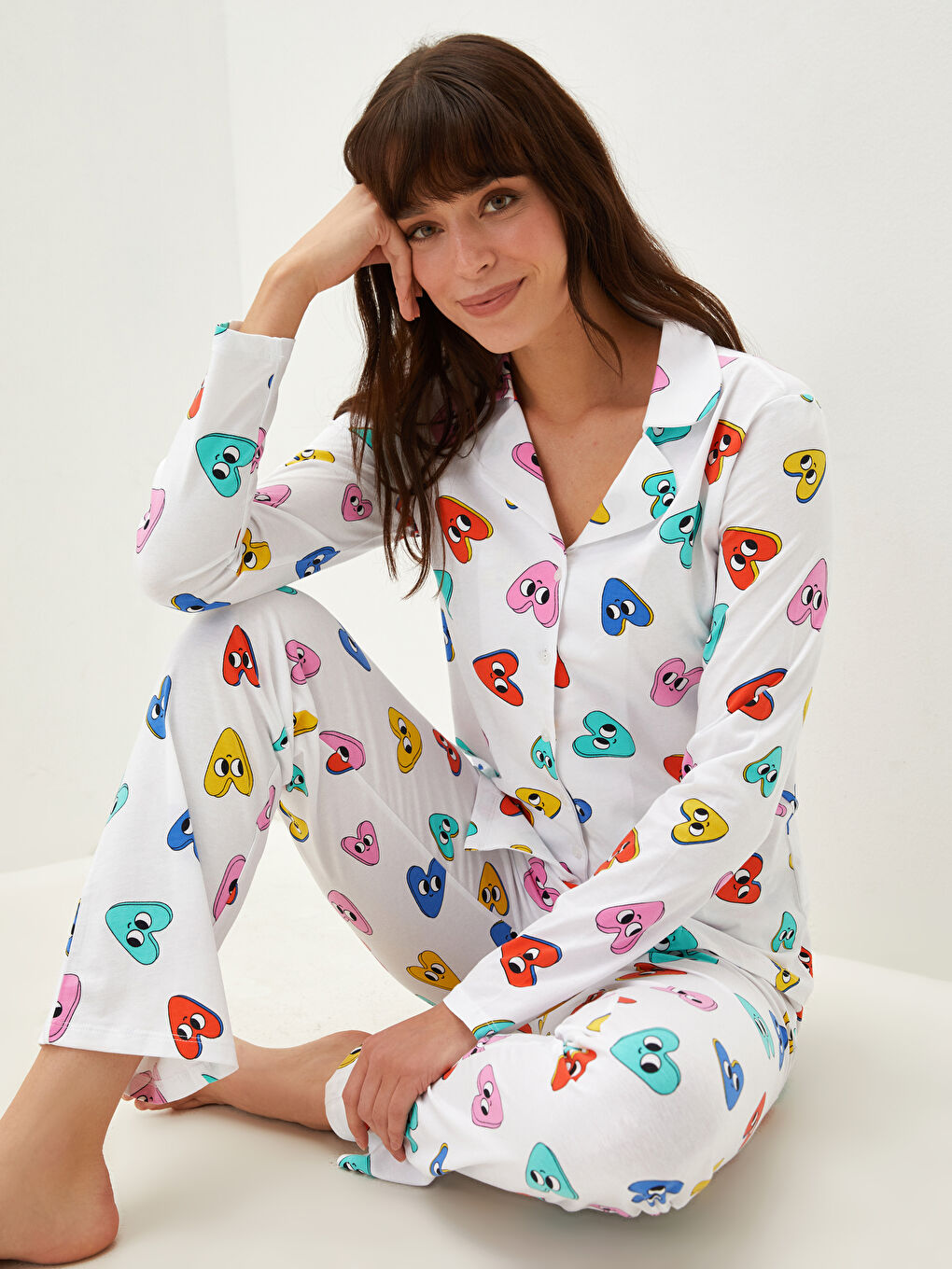 Beyaz Gömlek Yaka Baskılı Uzun Kollu Kadın Pijama Takımı