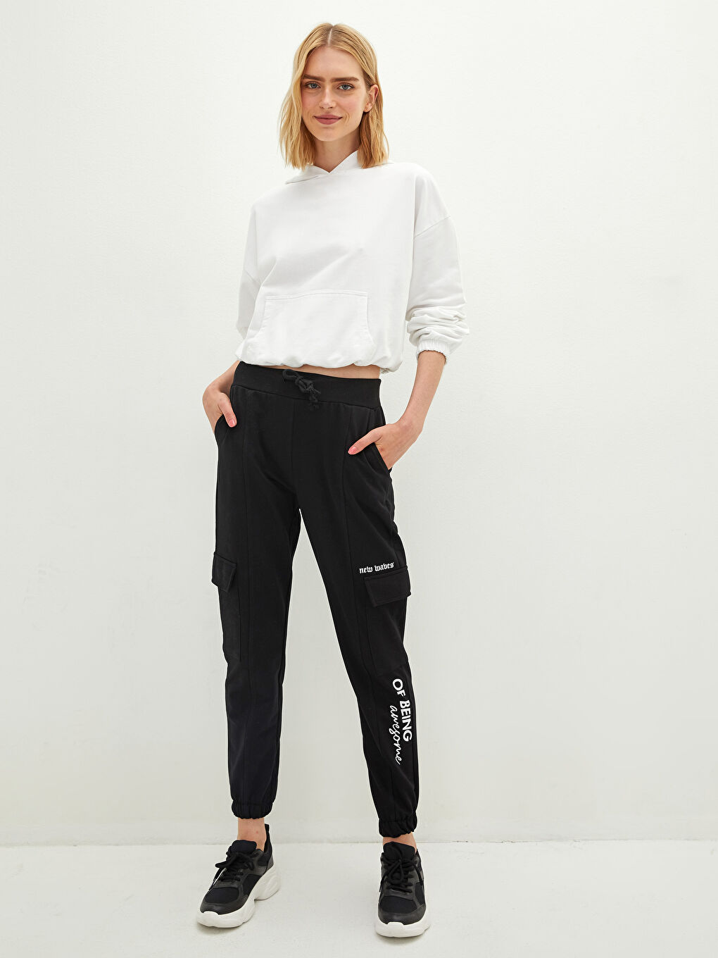 Elastic Waist Printed Pocket Detailed Women's Jogger Sweatpants-2