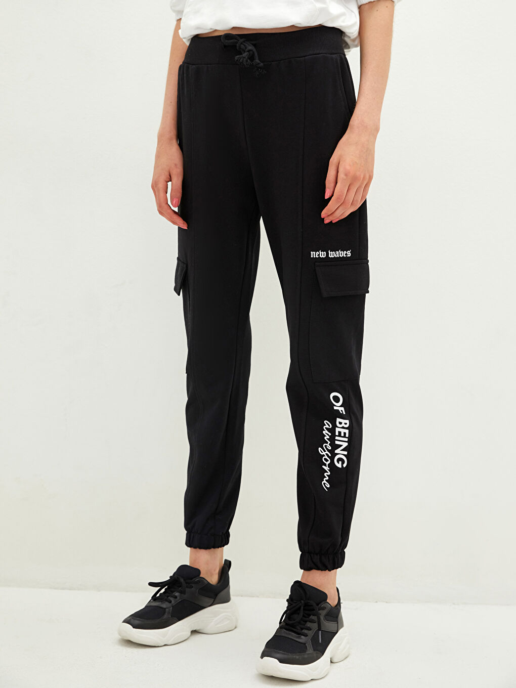 Elastic Waist Printed Pocket Detailed Women's Jogger Sweatpants-3