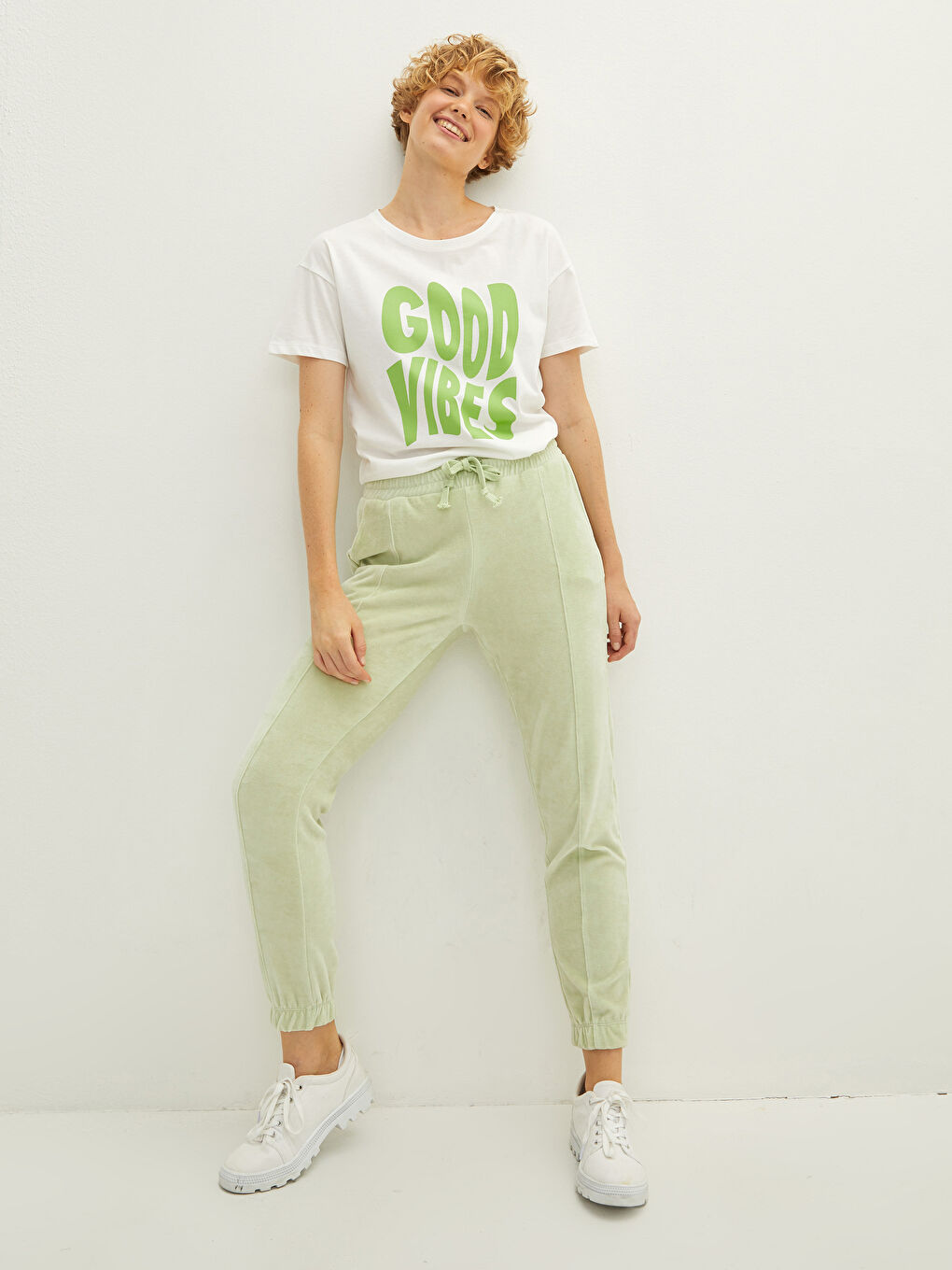 Yeşil Lastikli Standart Kadın Eşofman Altı-2