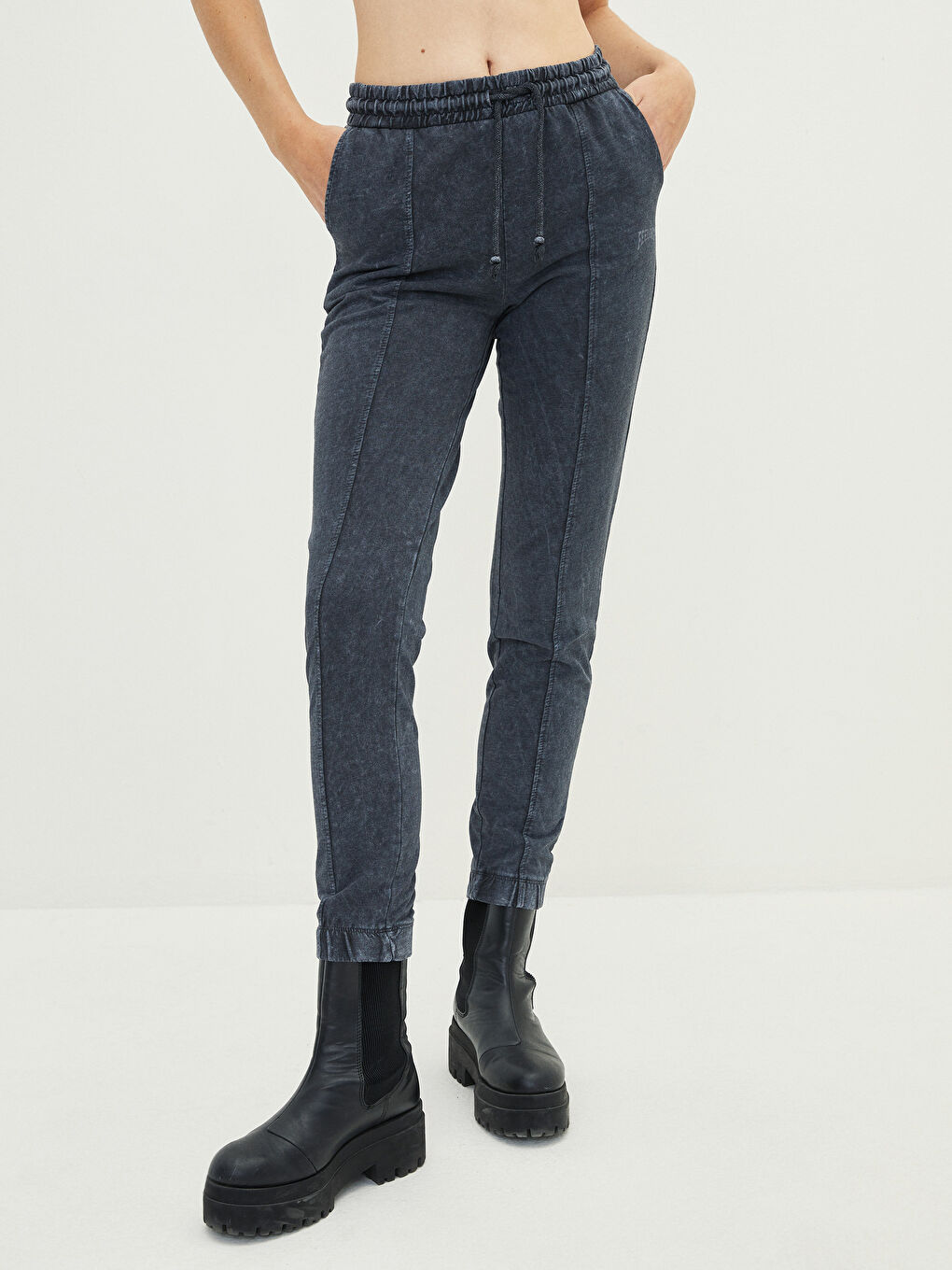 Elastic Waist Printed Pocket Detailed Women's Jogger Sweatpants-2