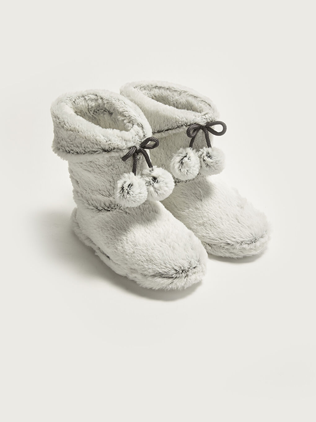 LCW STEPS Bottes de Maison en Peluche avec Pompon pour Femmes -W17219Z8-QTV