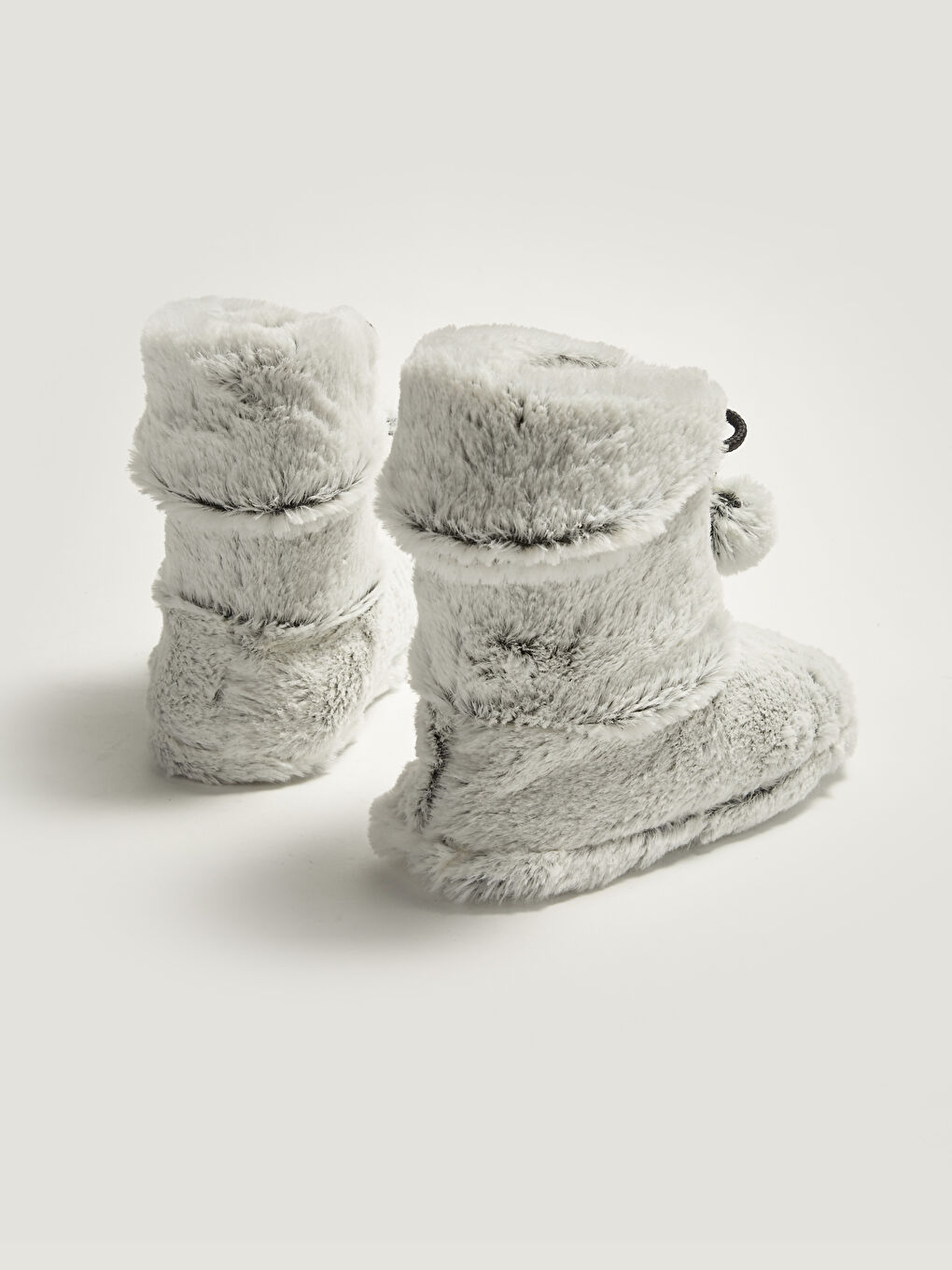 LCW STEPS Bottes de Maison en Peluche avec Pompon pour Femmes -W17219Z8-QTV