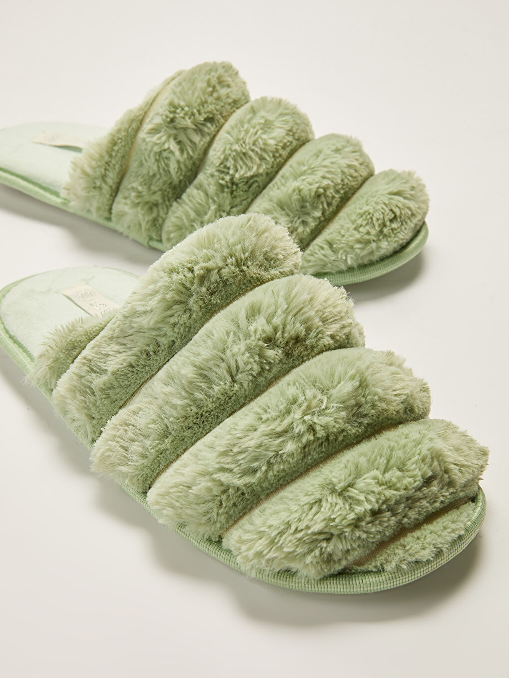 Closed Front Plush Women's House Slippers-3