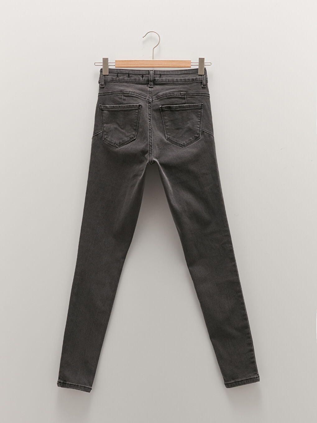 LCW Jeans کەمەری ئاسایی عەتارد باریکەڵە ژنان ڕۆدێو جینز پانتۆڵ لەگەڵ دیزاینی گیرفان -W17283Z8-GRD