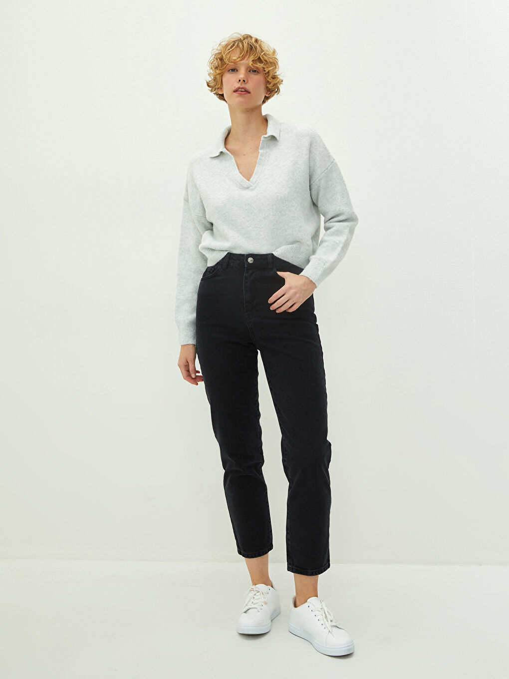 Žena CRNA Traperice-1