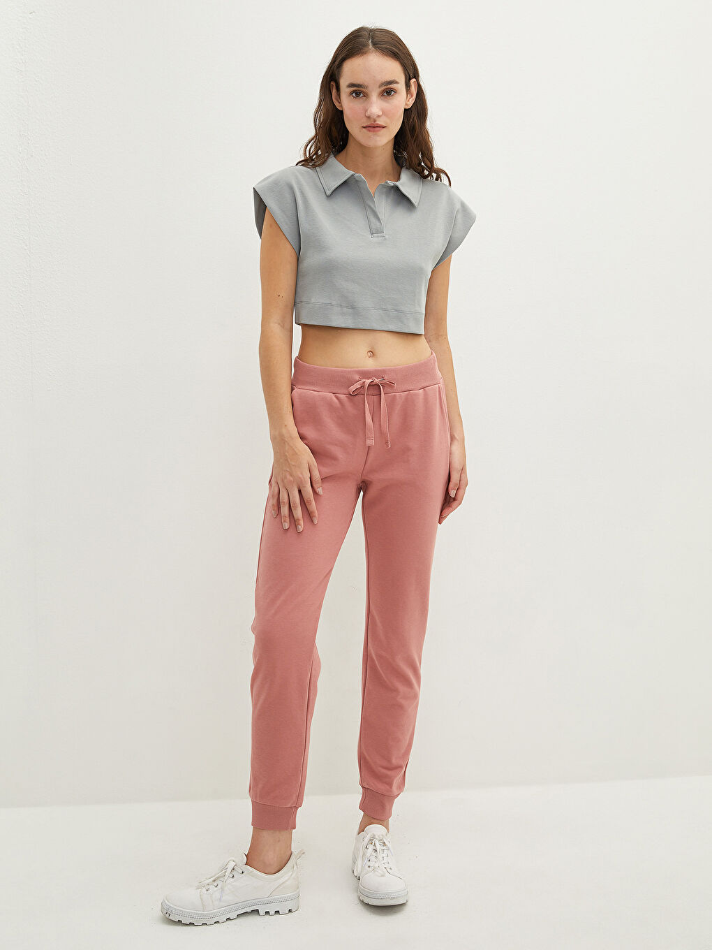 Elastic Waist Regular Pocket Detailed Women's Sweatpants-1