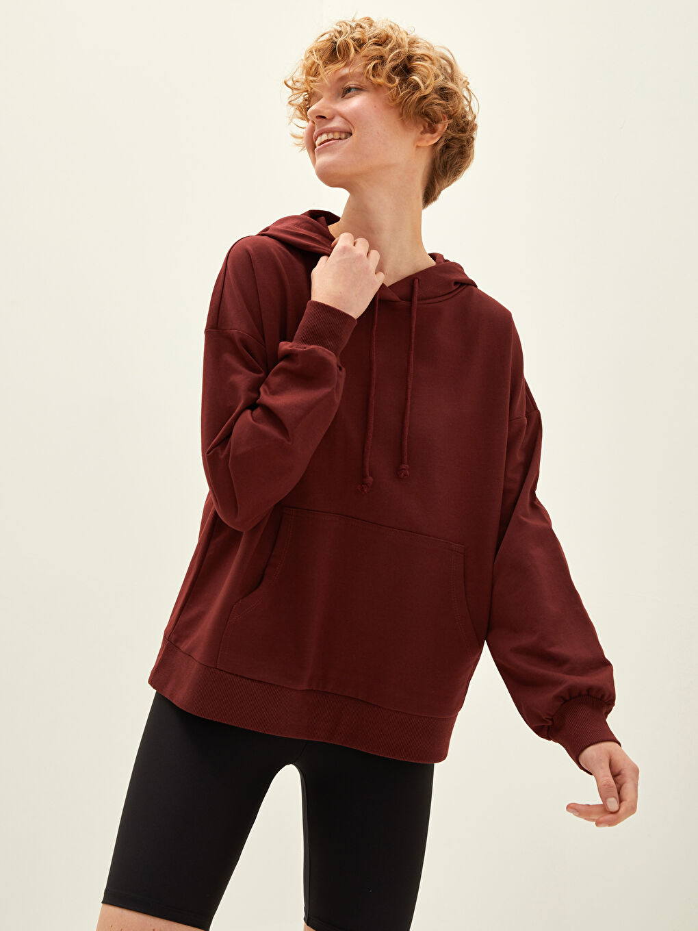 Hooded Collar Regular Long Sleeve Pocket Detailed Women's Sweatshirt-1