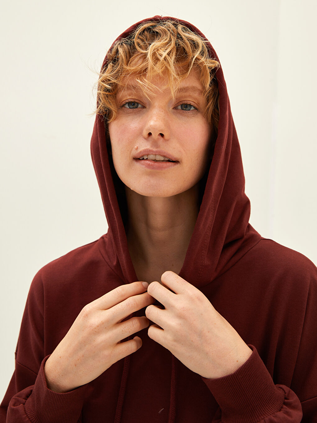Hooded Collar Regular Long Sleeve Pocket Detailed Women's Sweatshirt-3