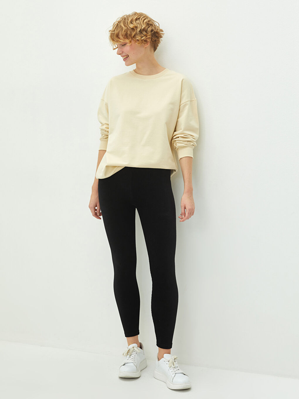 LCW Vision Elastische Taille Schlichte Samt Frauen Leggings -W17374Z8-CVL