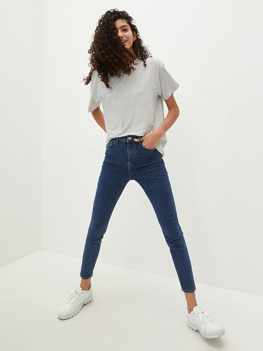 LCW Jeans جینزی کەمەر بەرز جوپیتر زۆر باریک بۆ ژنان -W17433Z8-507