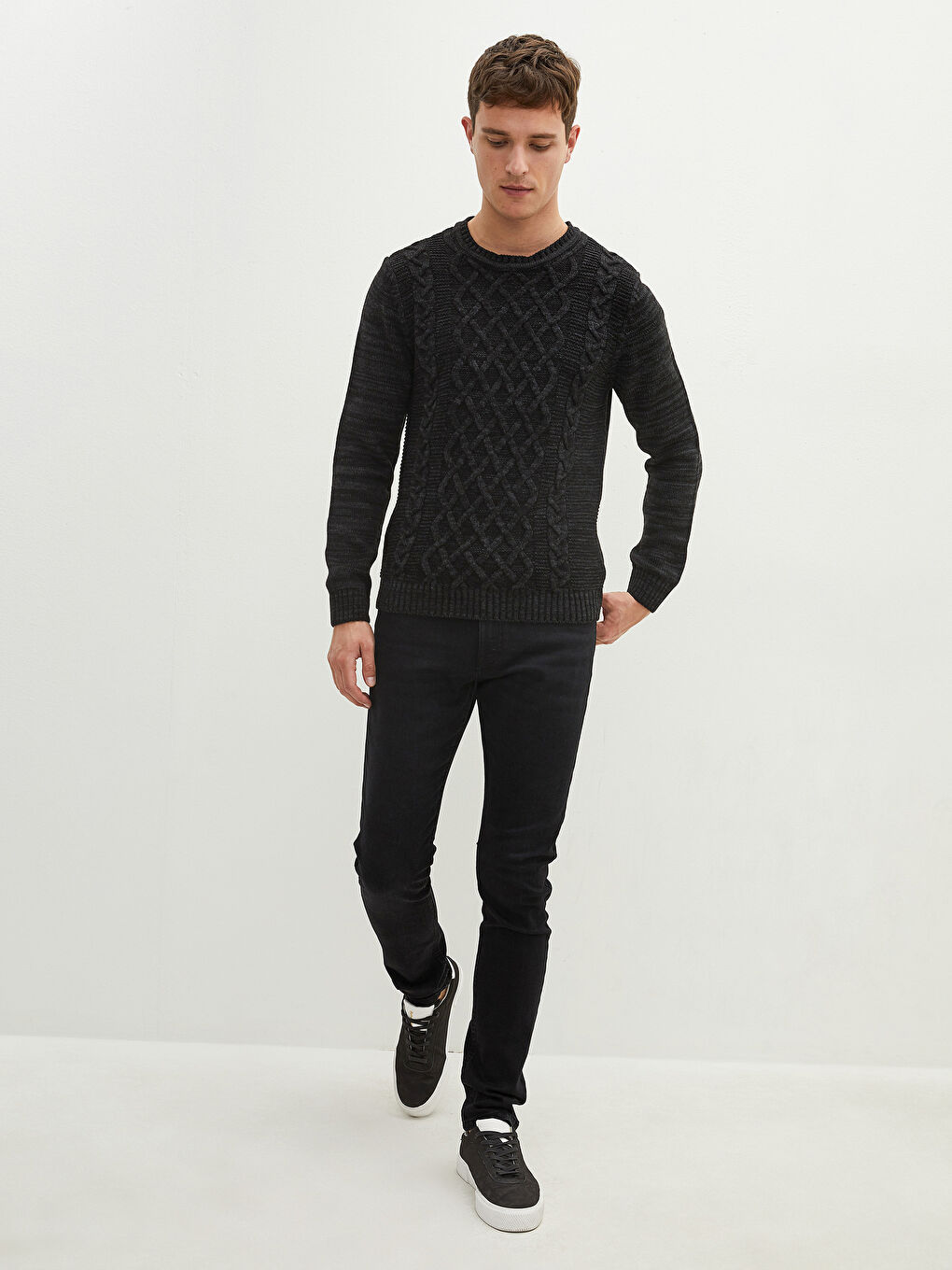 Ерлерге арналған трикотаж ұзын жеңді дөңгелек жағалы жемпір-3