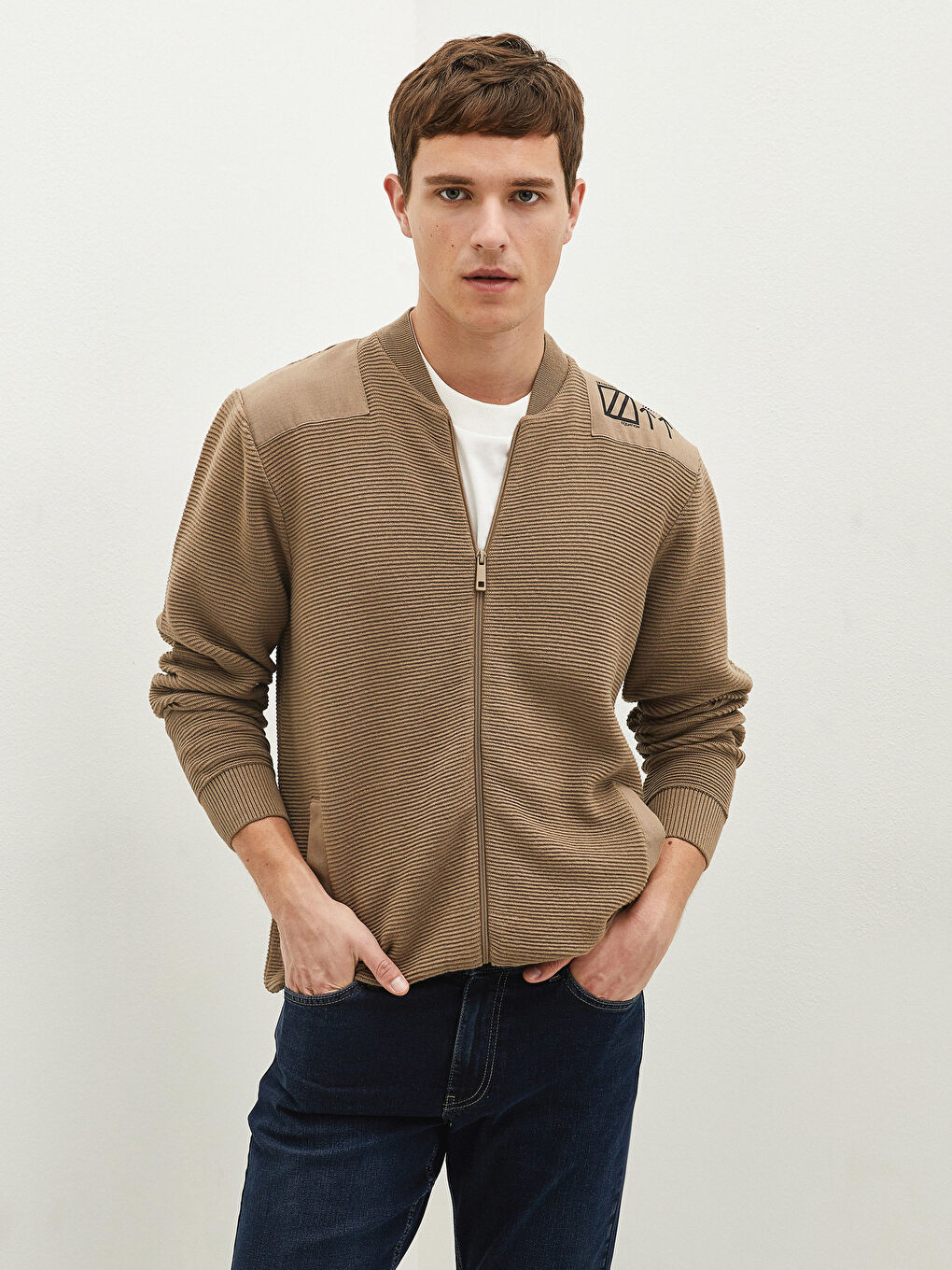 Standard Pattern College Collar Slim Men's Knitwear Cardigan-2