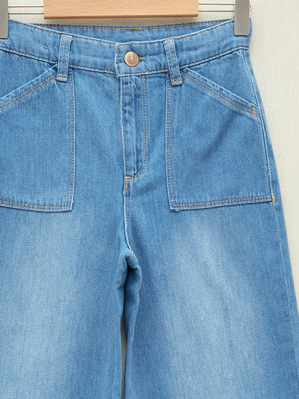 LCW Kids Basic Bell-Bottoms Girl Denim Trousers -W17808Z4-309