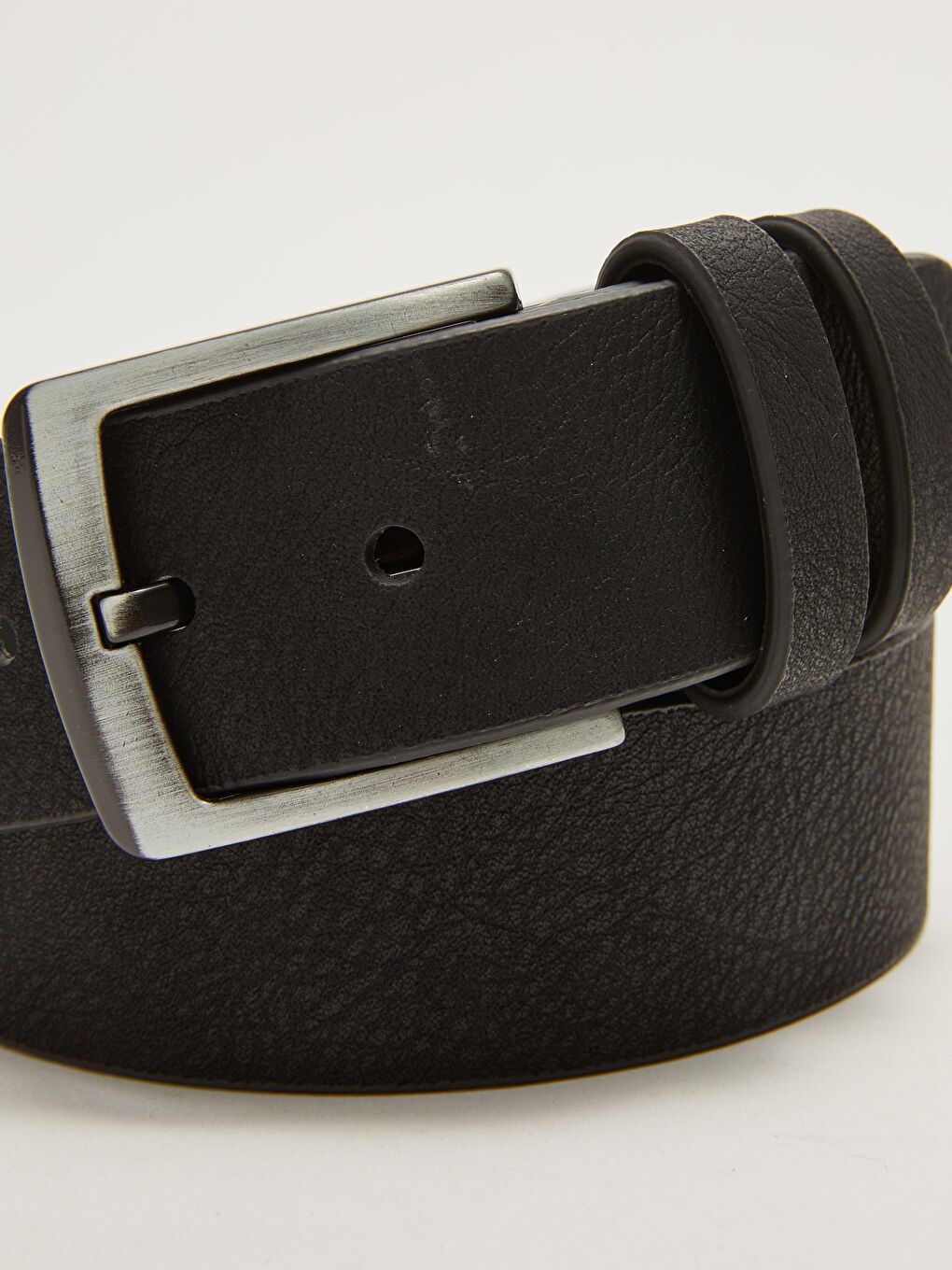 Siyah Deri Görünümlü Erkek Kemer-1