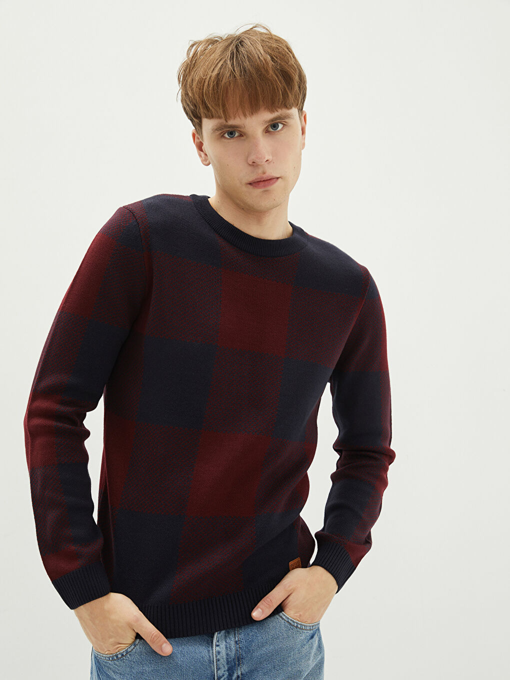 Светр чоловічий з круглим вирізом горловини, довгим рукавом, колор-блок, трикотажний