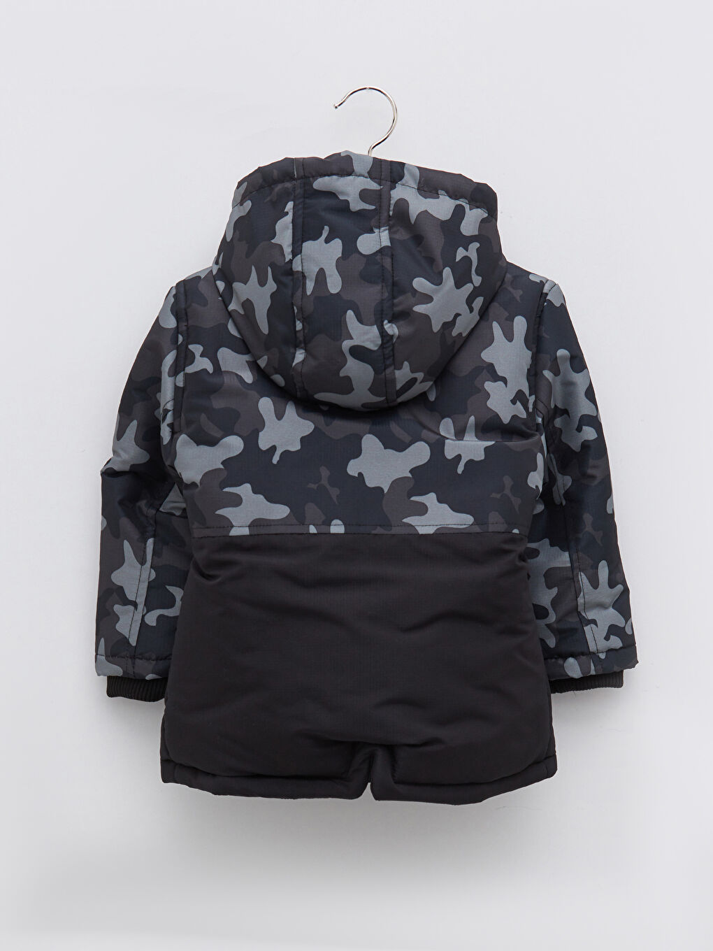Gri Kapüşonlu Uzun Kollu Kamuflaj Desenli Erkek Bebek Fermuarlı Mont-1