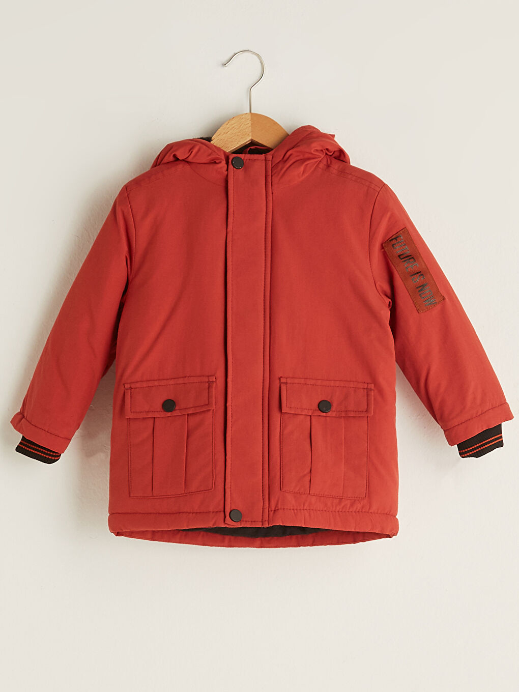 Kırmızı Kapüşonlu Uzun Kol Erkek Bebek Fermuarlı Mont
