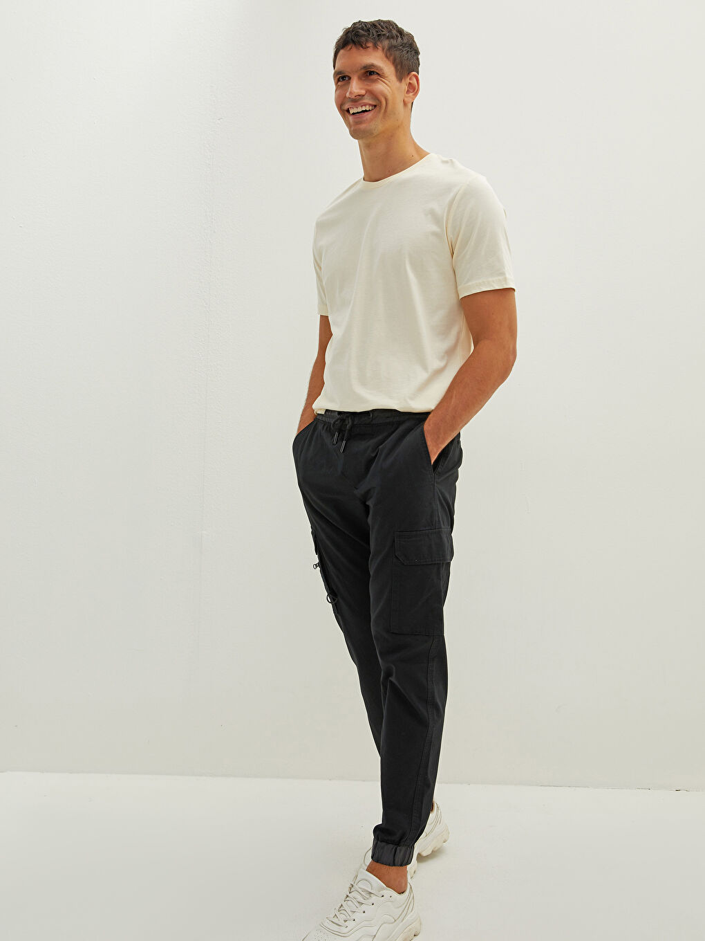 Standard Fit Men's Jogger Trousers