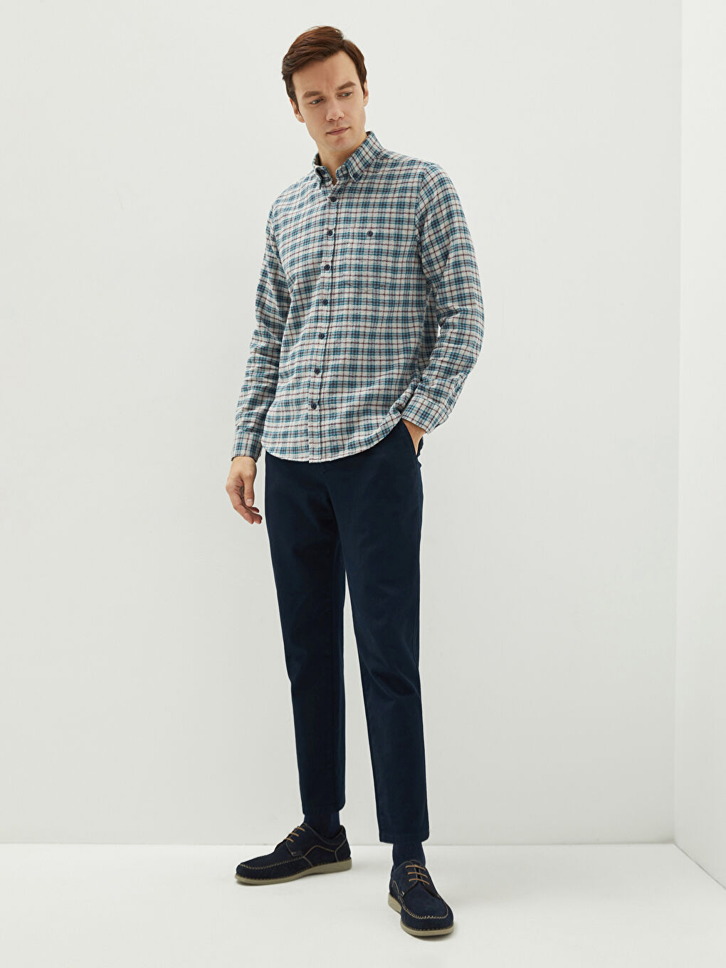 LCWAIKIKI Classic Regular Fit Uzun Kollu Ekose Erkek Gömlek -W18111Z8-LMK