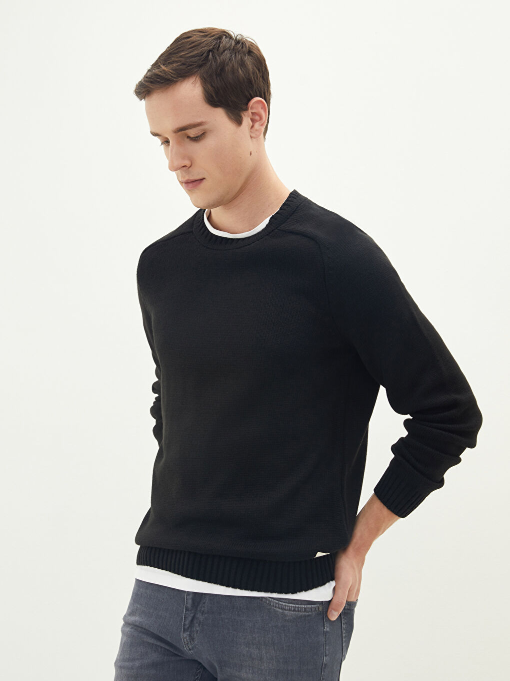 მრგვალი საყელო გრძელმკლავიანი მამაკაცის ტრიკოტაჟის სვიტერი-1