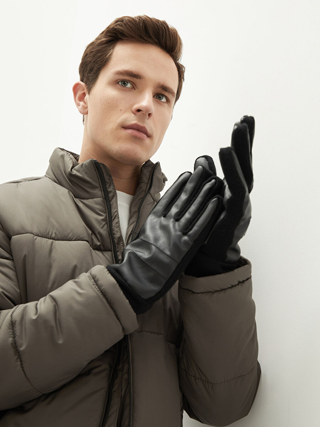 LC Waikiki Leather Look and Knitwear Detailed Men's Gloves -W18397Z8-HEG