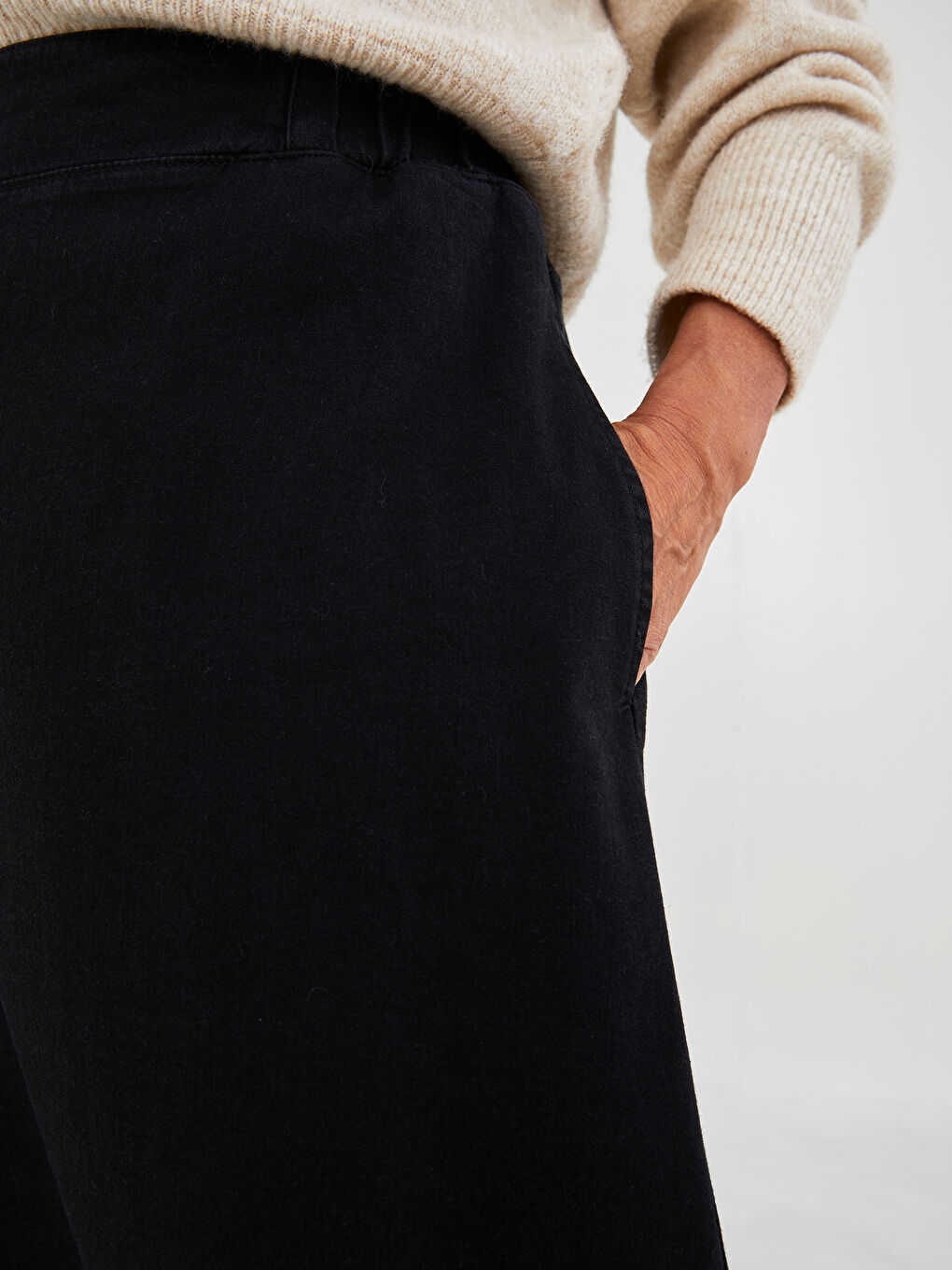 Elasticated Waist Loose Fit Women's Denim Skirt-3