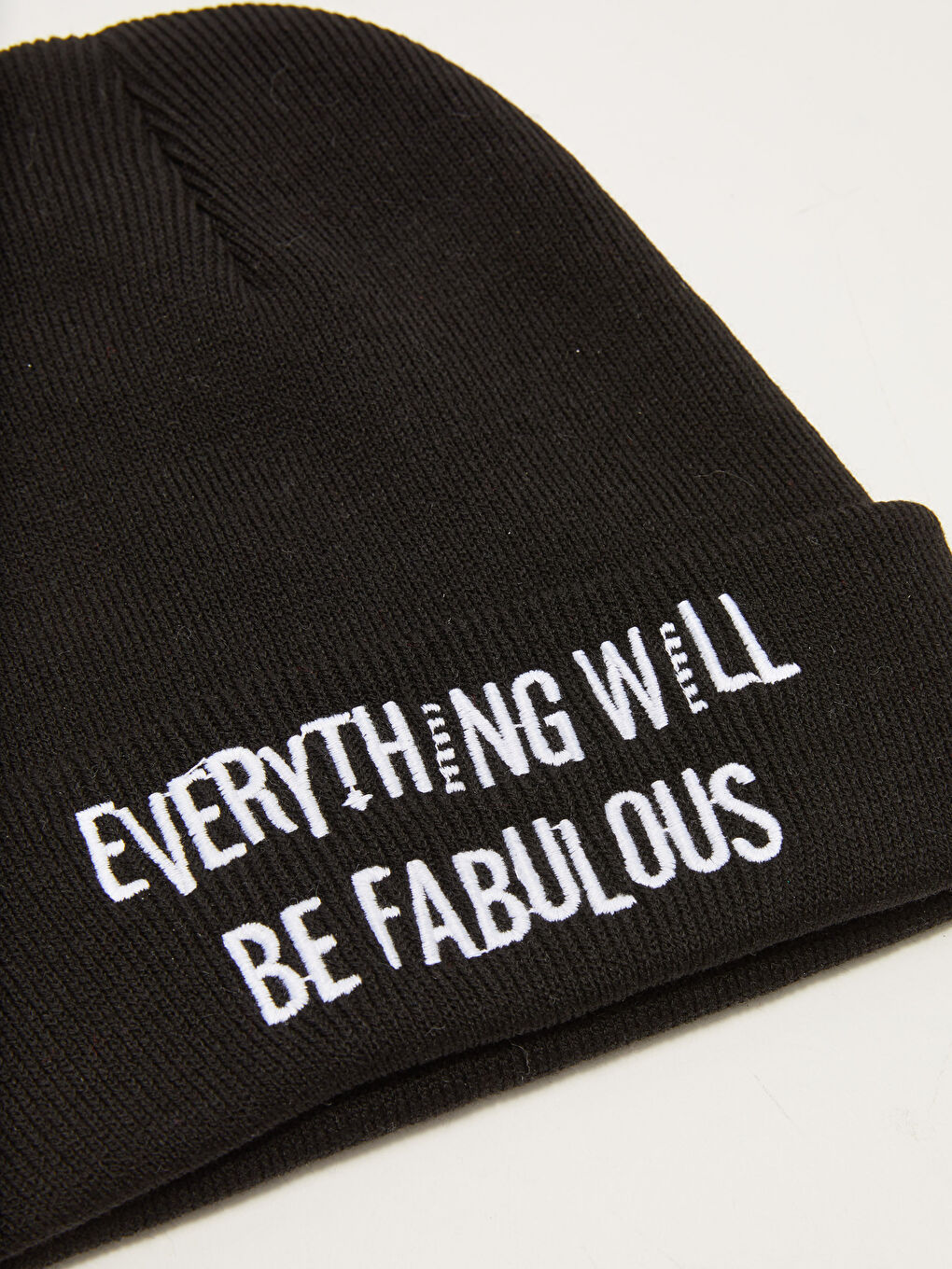 Siyah Yazı İşlemeli Kadın Triko Bere-3